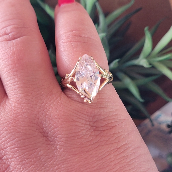 Gold plated crystal ring size 9 - Picture 2 of 2